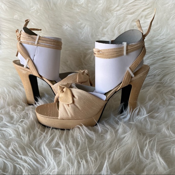 Chinese Laundry cream lace-up heels sandals NIB - Picture 11 of 16